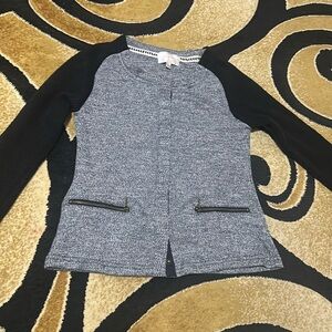 Skies are Blue Women button down sweater top. Gray and black color in Size XS.